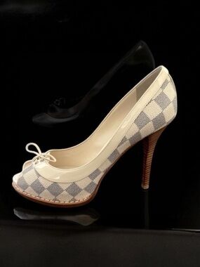 LOUIS VUITTON Damier Azur Palm Beach Open Toe Pump Size 38